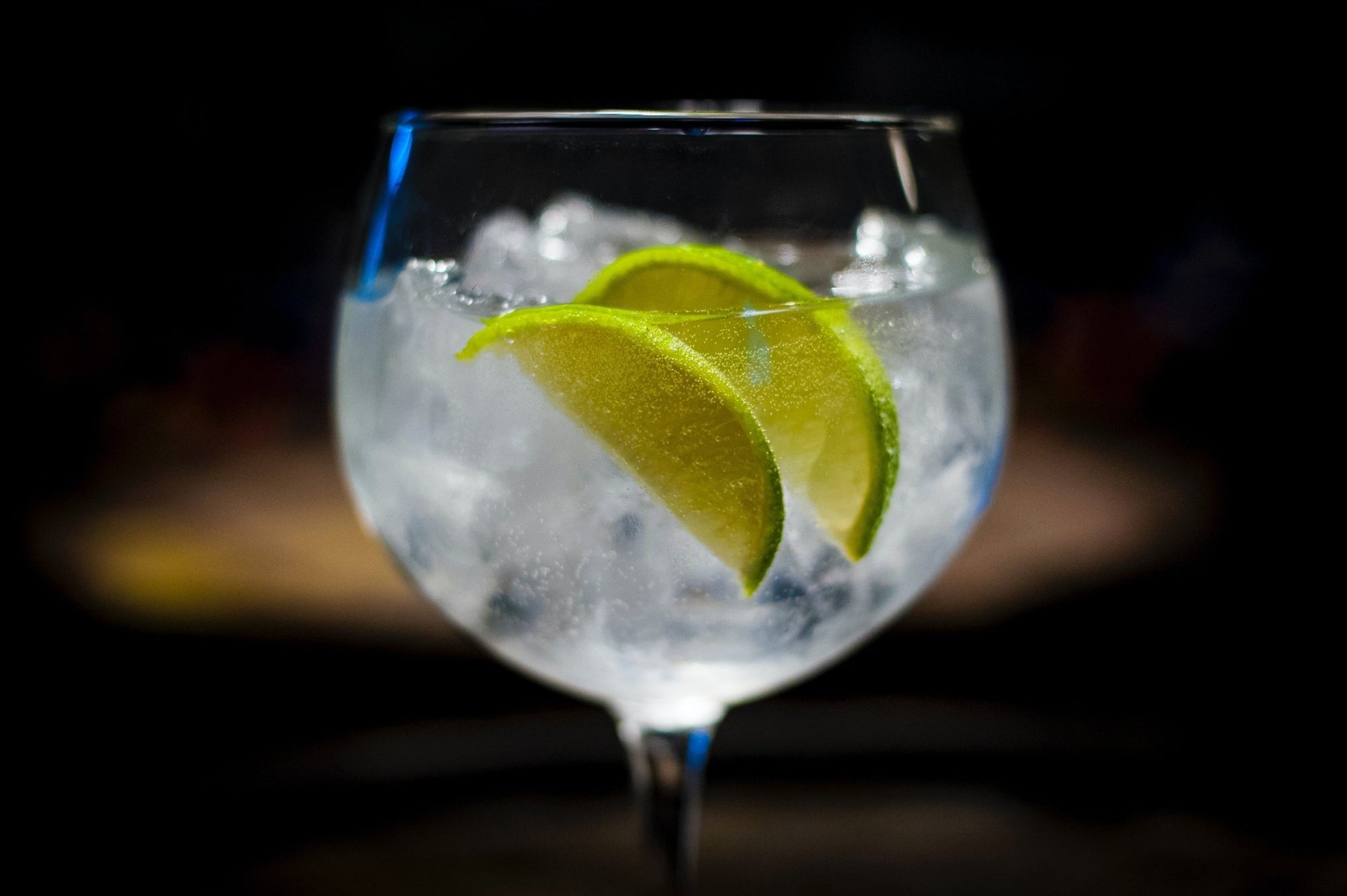 How is Non-Alcoholic Gin Made: The Complete Guide to Making Alcohol-Free Gin - Boisson