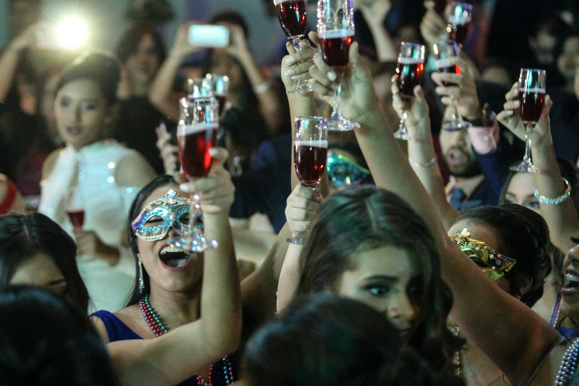 Vinyl & Drinks: A Spirited Guide to Records and Sips Pairings - Boisson