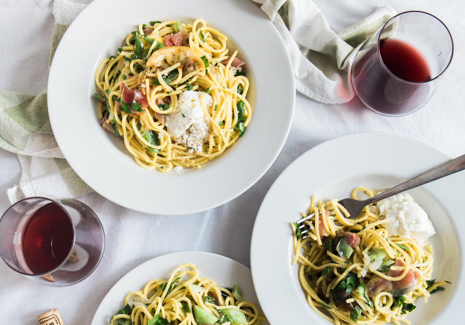 10 Foods to Pair With Non-Alcoholic Red Wines - Boisson
