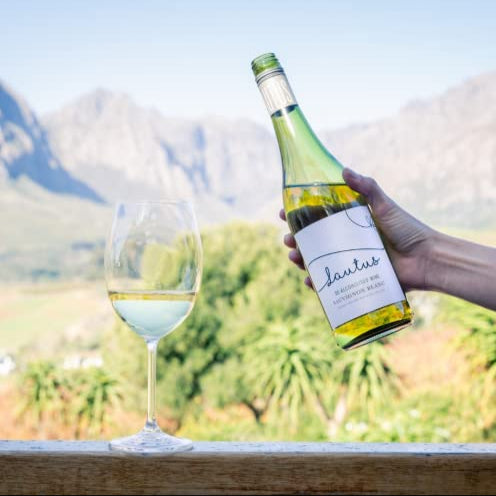 Lautus - Lautus Chardonnay - Non-Alcoholic Wine - Lifestyle
