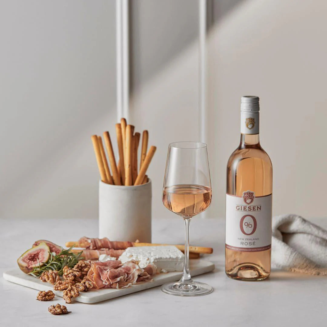 Giesen Non-Alcoholic Rosé - Lifestyle
