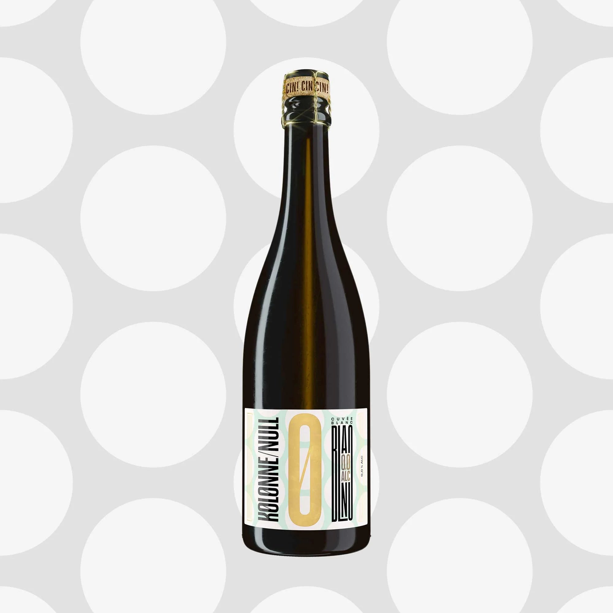 Misty Cliffs Non-Alcoholic Sauvignon Blanc - Lifestyle