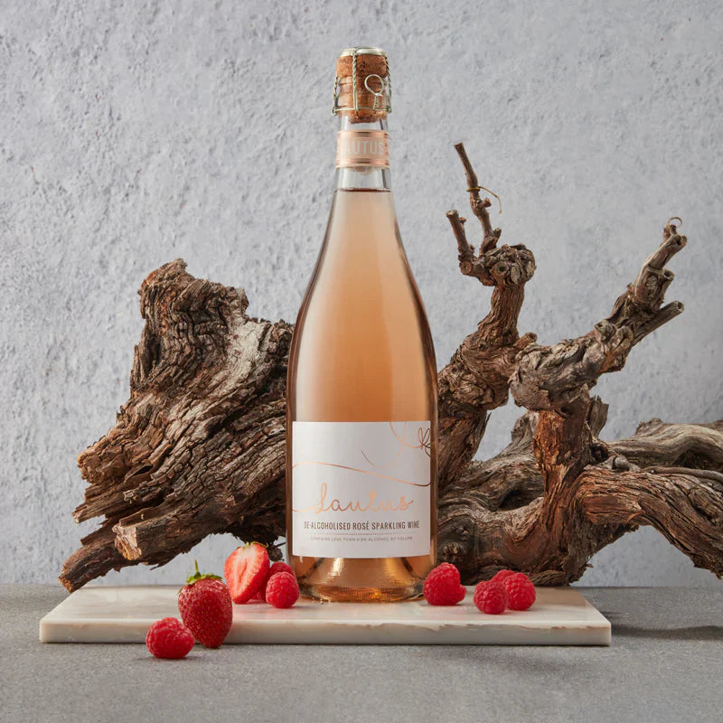 Lautus Non-Alcoholic Sparkling Rosé Wine - Lifestyle
