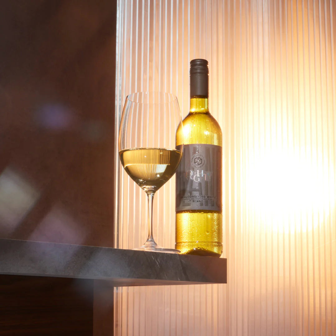 Thomson & Scott - Noughty Alcohol-Free Blanc Wine - Lifestyle